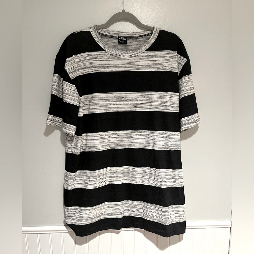OT Revolution Men’s XL Black and Grey Striped Short Sleeve T-Shirt